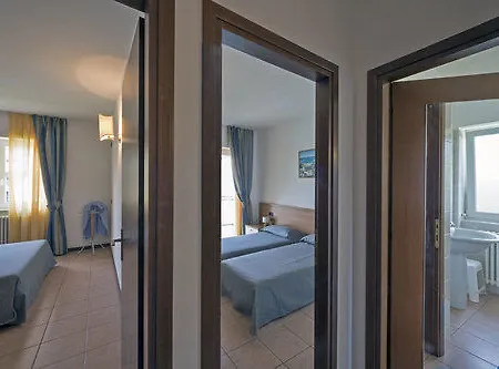 Corte Delle Rose Lägenhetshotell Garda (Verona)