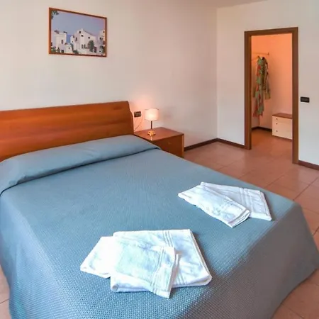 Corte Delle Rose 아파트호텔 4*