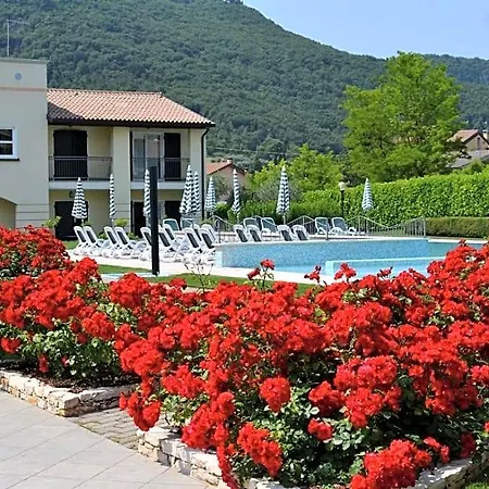 Corte Delle Rose 公寓式酒店 加尔达