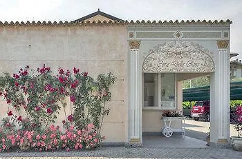 Corte Delle Rose 4* 加尔达