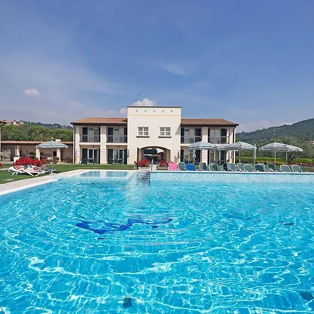 Corte Delle Rose 아파트호텔