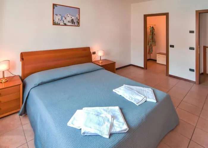 Corte Delle Rose 公寓式酒店 4*