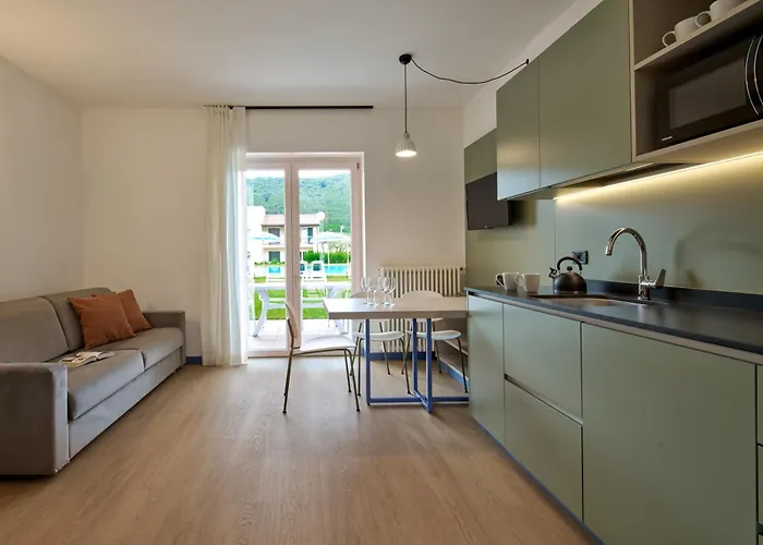 Corte Delle Rose 加尔达