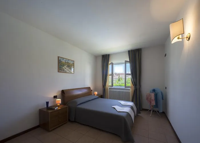 Corte Delle Rose 4* 加尔达