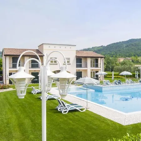 Apart Otel Corte Delle Rose Garda (Verona)